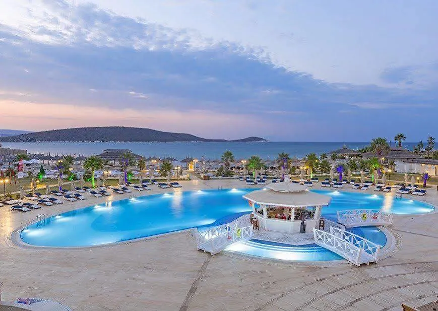 Kairaba Alaçatı Beach Resort&Spa Çeşme 2*,